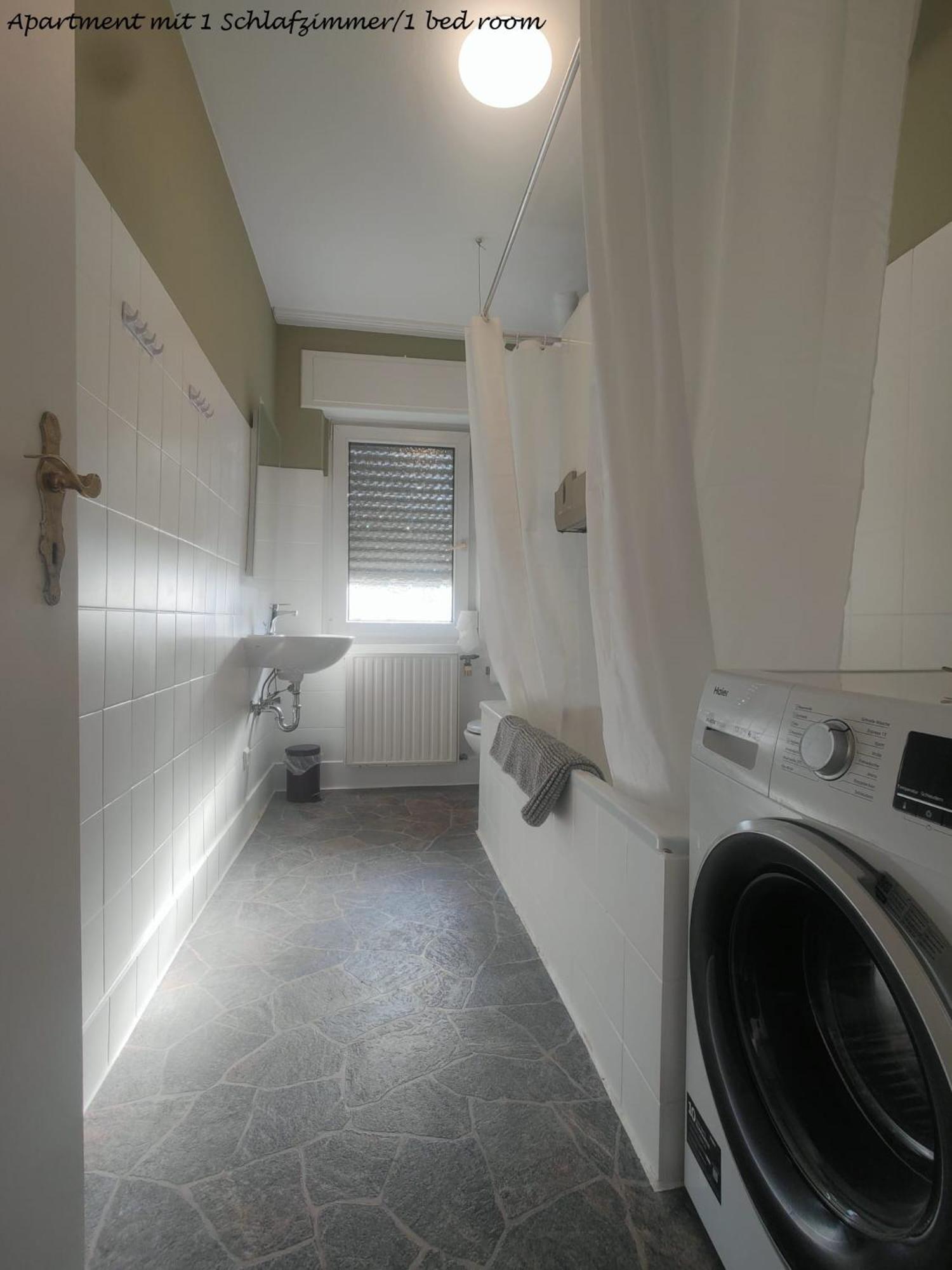 2 Schoene Naehe Hauptbahnhof Apartment Karlsruhe